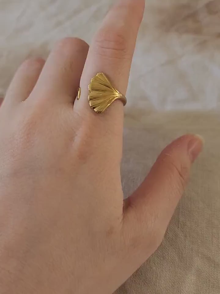 Siren's embrace ring