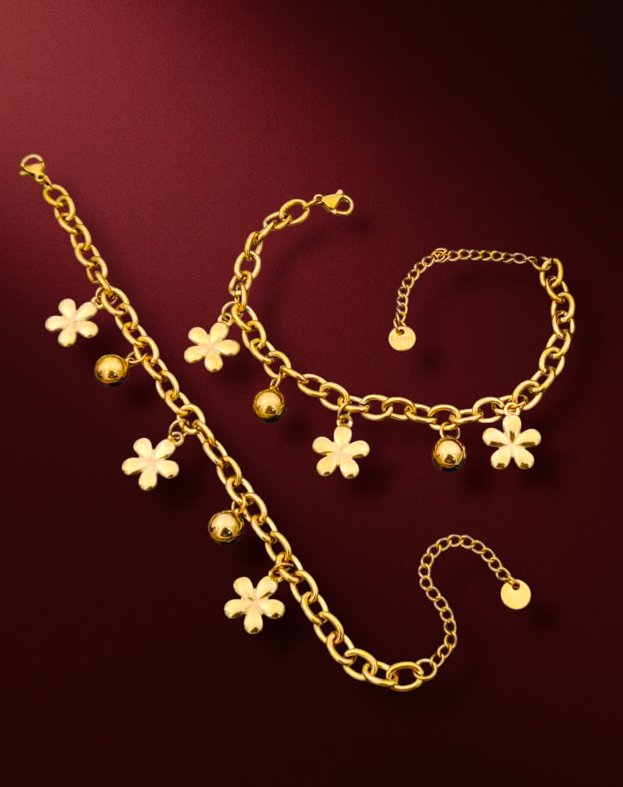 Chunky blossom charm